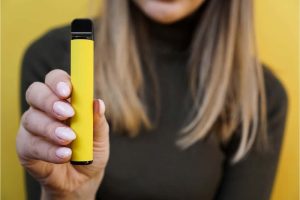Demystifying the Ingredients in Disposable Vape E-Liquids